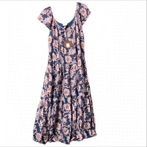 10. NWT Knox Rose Maxi Dress Size Large